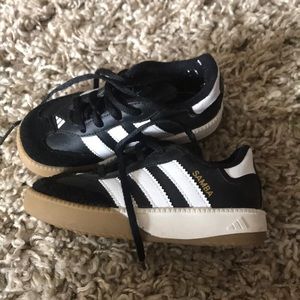 Youth adidas samba size 8k